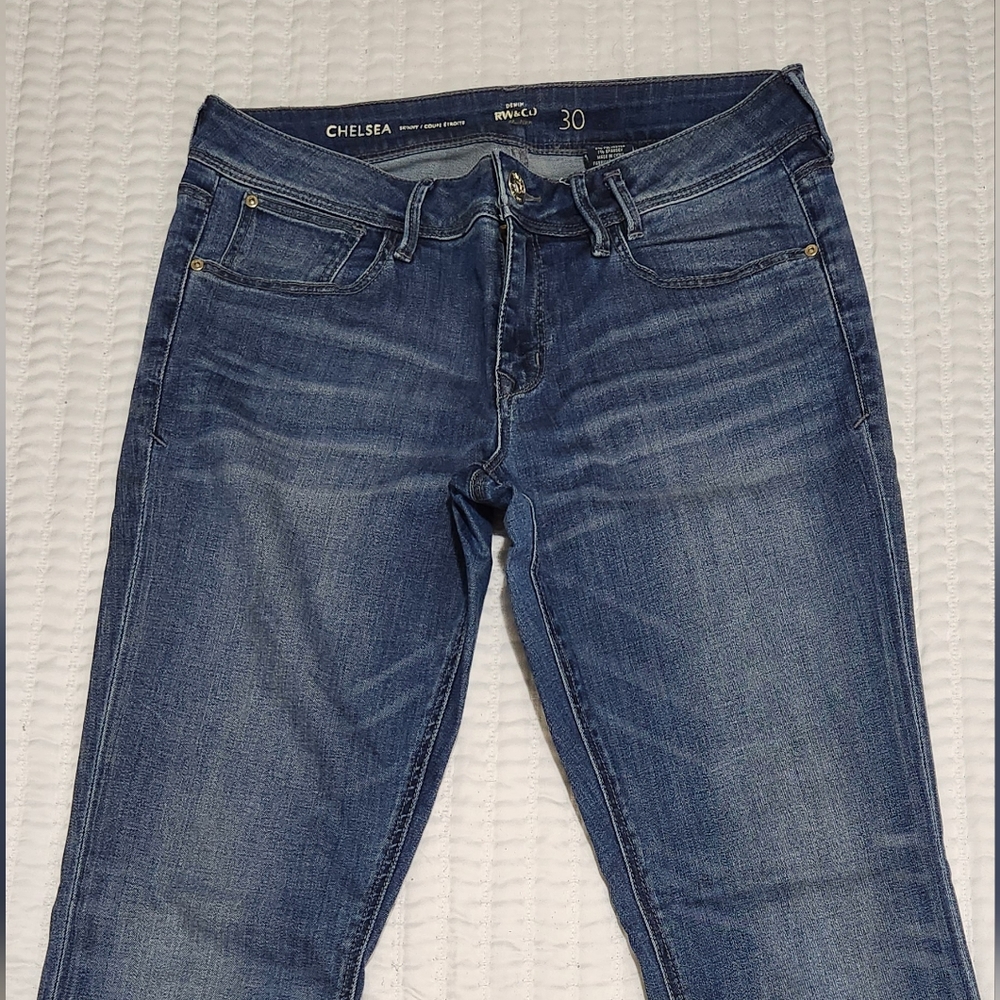 RW&CO JEANS SIZE 30